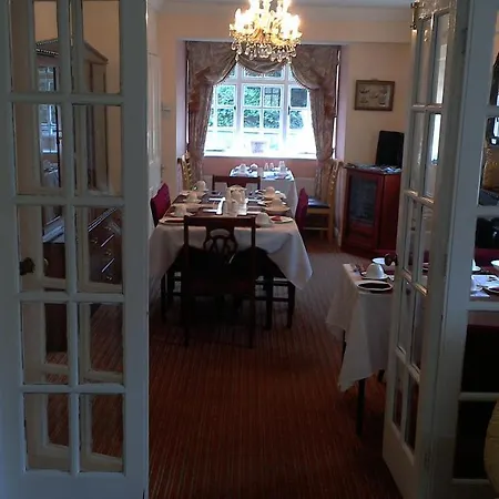 Kingdom House * Killarney